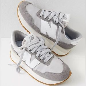 Women’s New Balance 237 Retro Sneakers